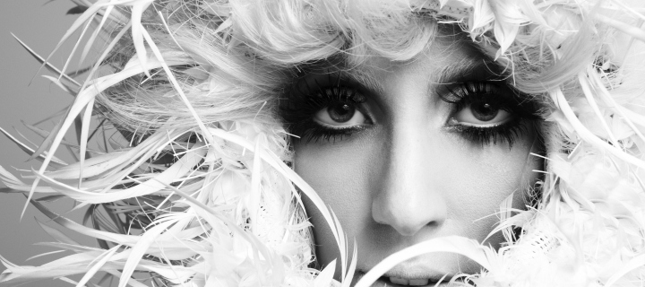 Lady Gaga White Feathers wallpaper 720x320