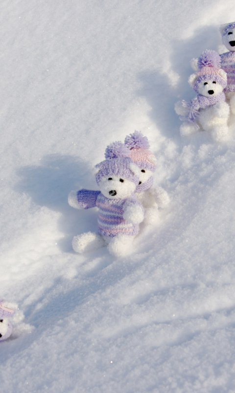 White Teddy Bears Snow Game wallpaper 480x800
