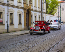 Das Prague Retro Car Wallpaper 220x176