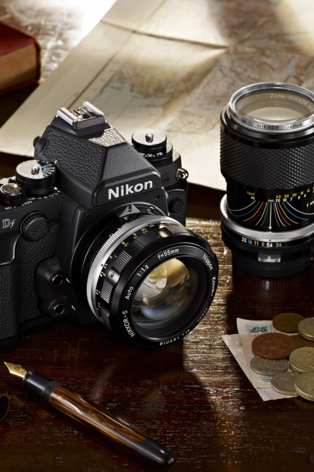 Обои Nikon Camera And Lens 640x960