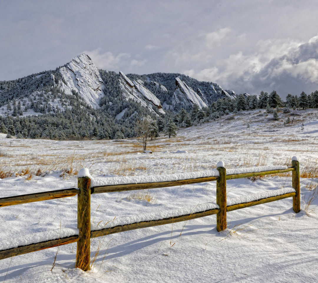 Обои Chataqua Snow, Boulder Flatirons, Colorado 1080x960