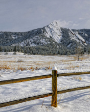 Das Chataqua Snow, Boulder Flatirons, Colorado Wallpaper 176x220