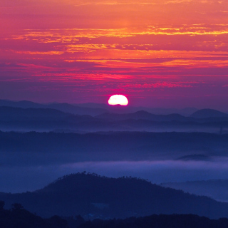 Sunset In Mountains sfondi gratuiti per 1024x1024