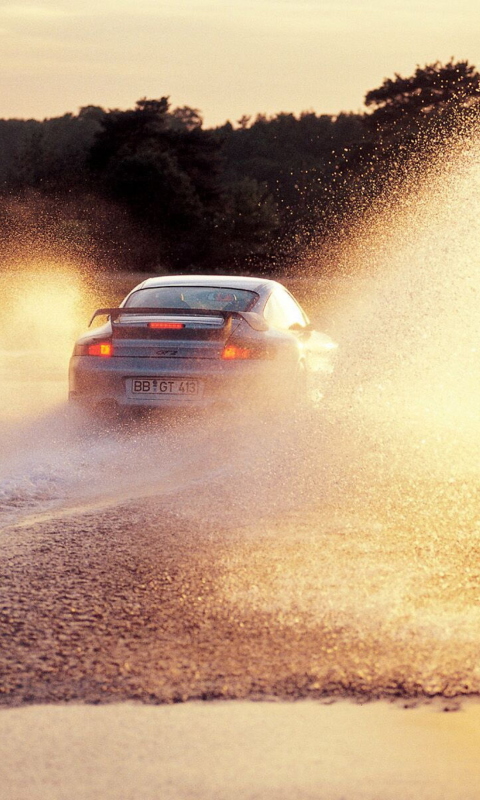 Screenshot №1 pro téma Porsche GT2 In Water Splashes 480x800