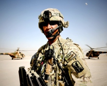 Fondo de pantalla Afghanistan Soldier 220x176
