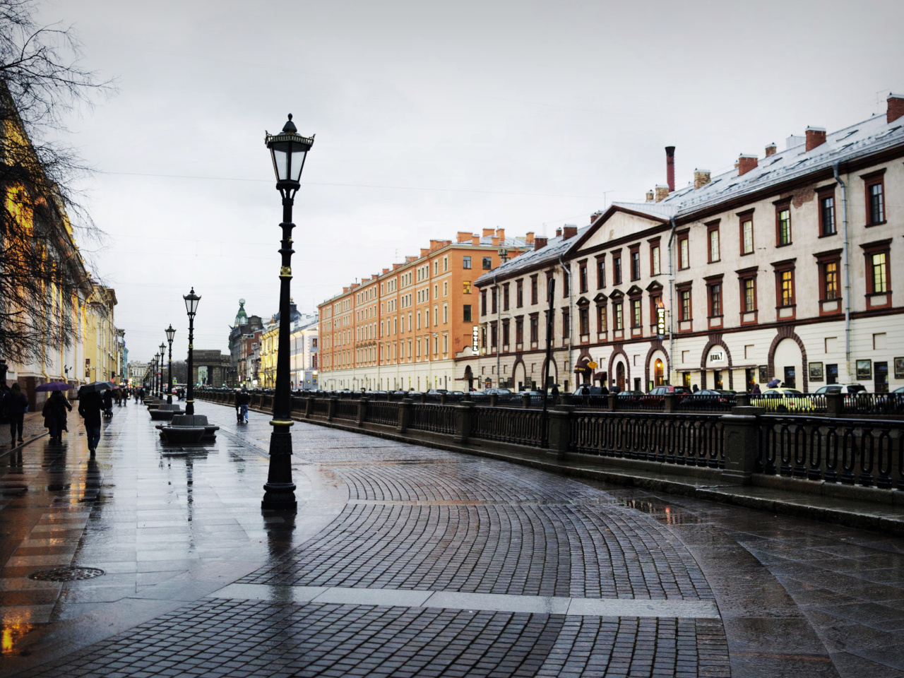 Nevsky Prospect in St  Petersburg wallpaper 1280x960