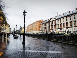 Обои Nevsky Prospect in St  Petersburg 320x240