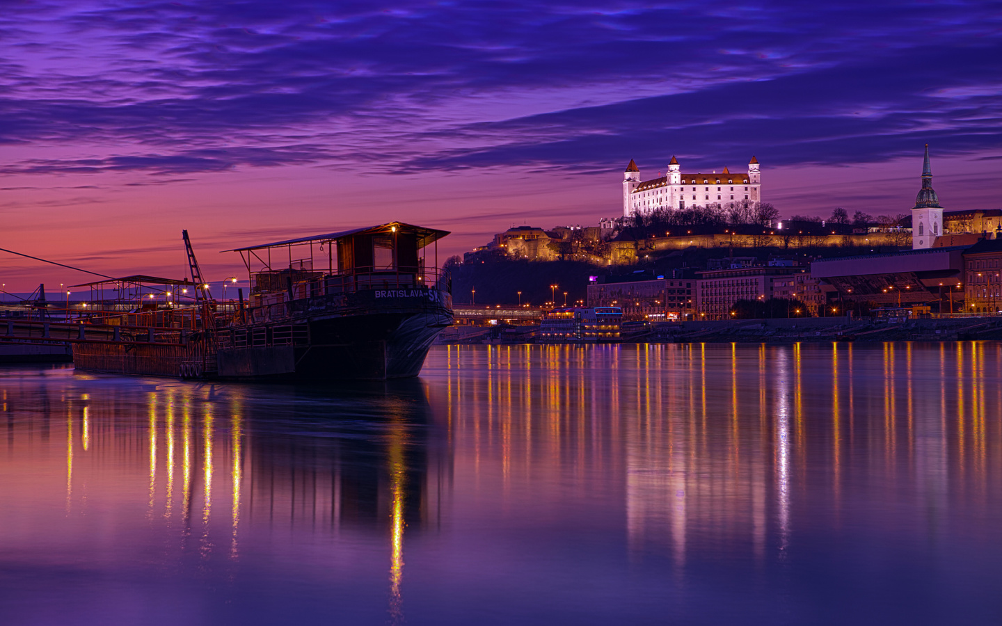 Screenshot №1 pro téma Slovakia, Bratislava 1440x900
