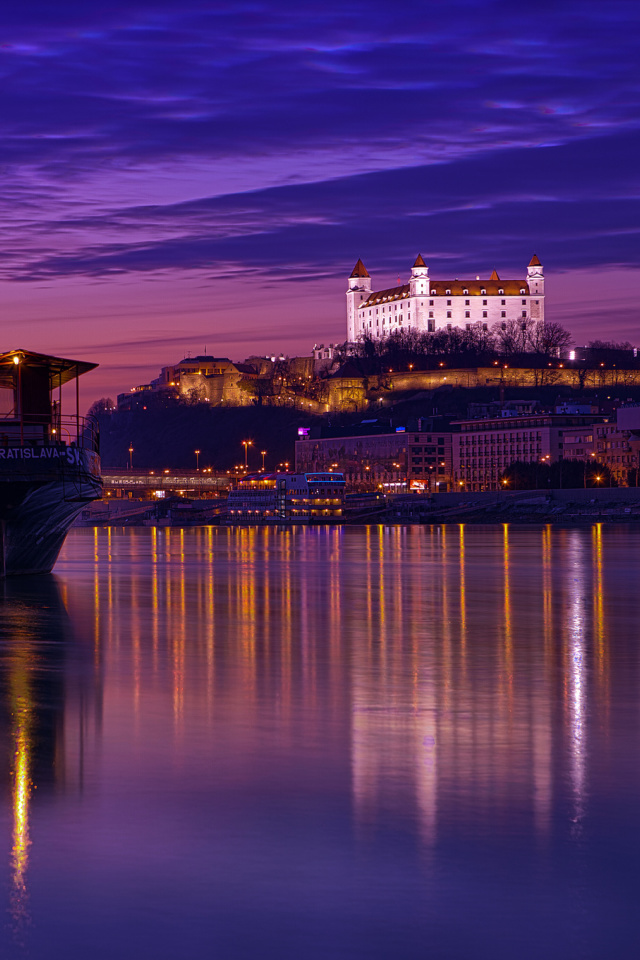 Fondo de pantalla Slovakia, Bratislava 640x960