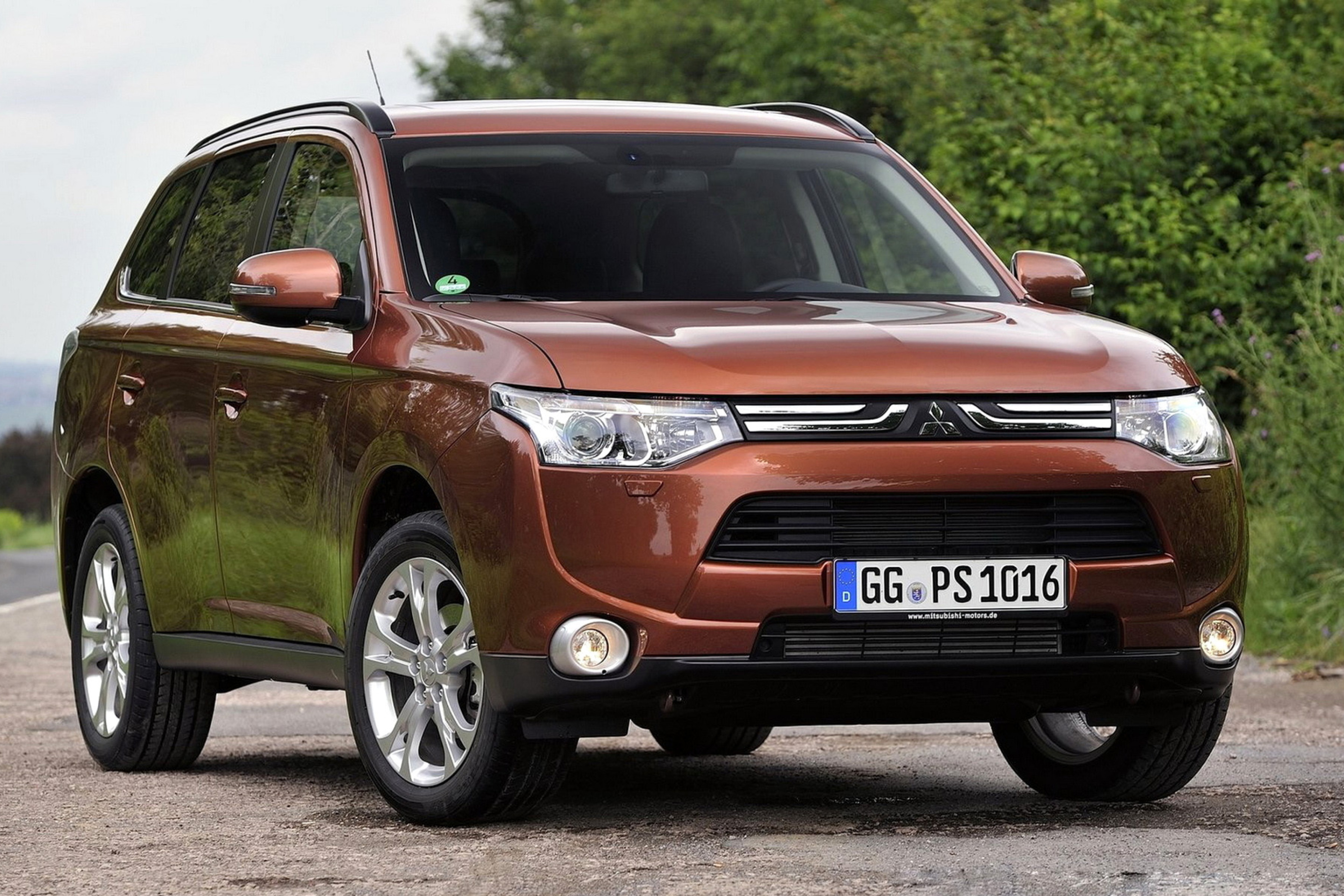 Screenshot №1 pro téma Mitsubishi Outlander 2880x1920