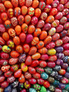 Fondo de pantalla Colorful Easter Eggs 240x320
