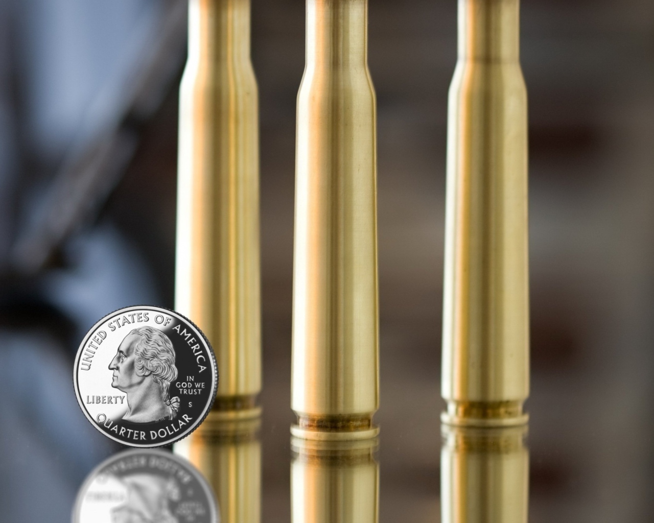 Fondo de pantalla Bullets And Quarter Dollar 1280x1024