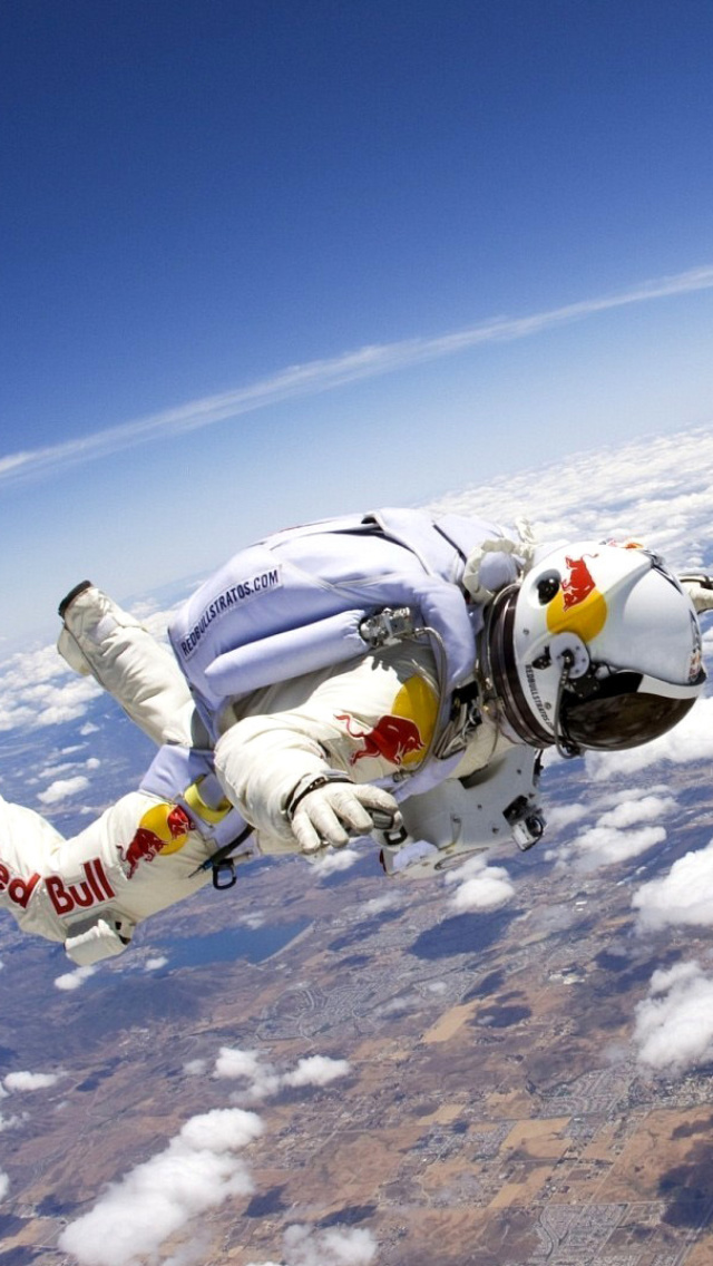 Astronaut in Outer Space wallpaper 640x1136