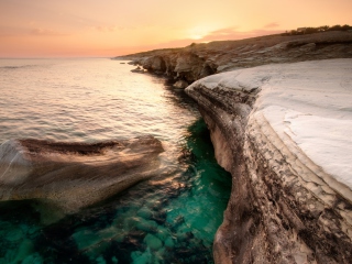 Das Cyprus Beach Wallpaper 320x240