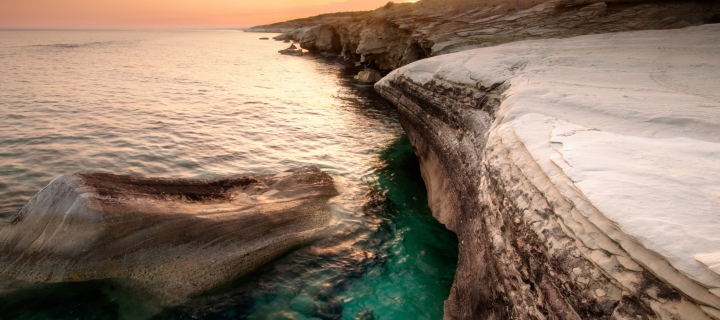 Cyprus Beach wallpaper 720x320