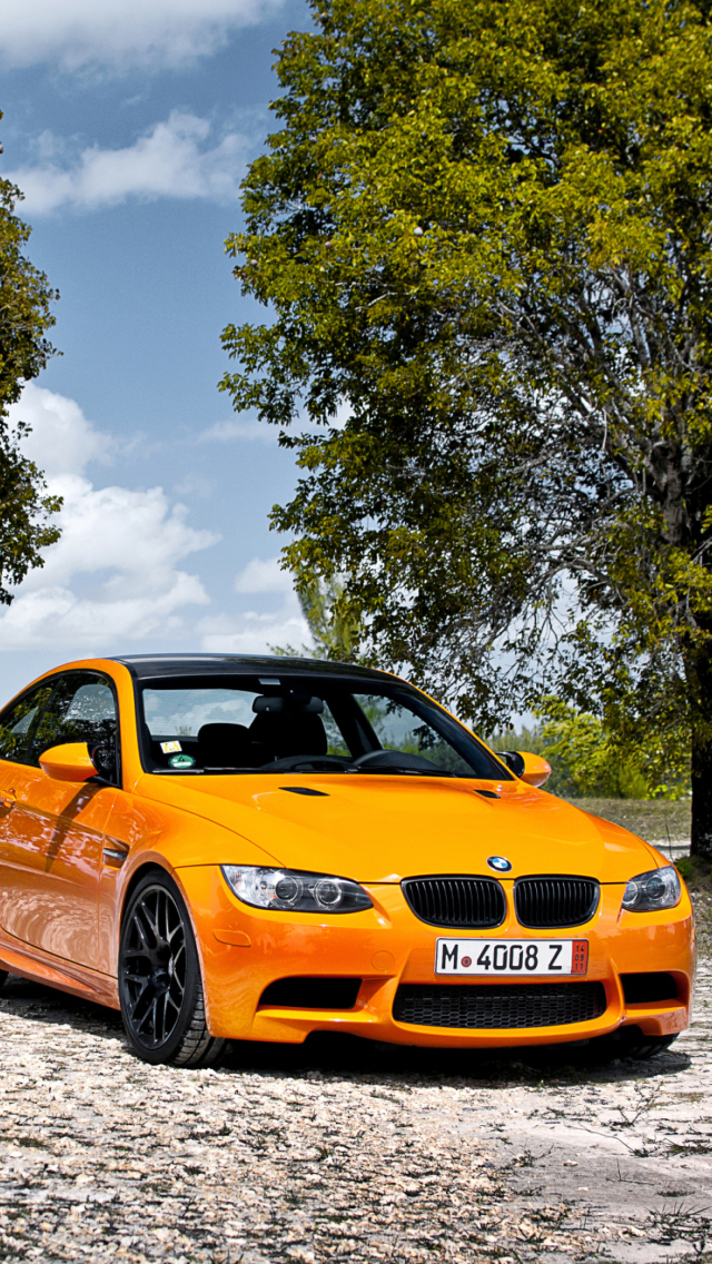 Fondo de pantalla BMW M3 E92 640x1136
