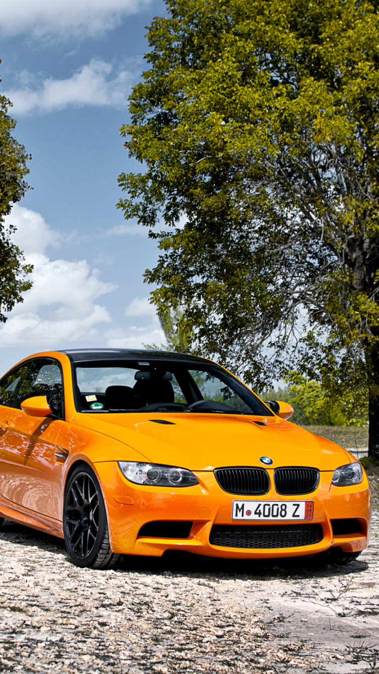 BMW M3 E92 wallpaper 750x1334