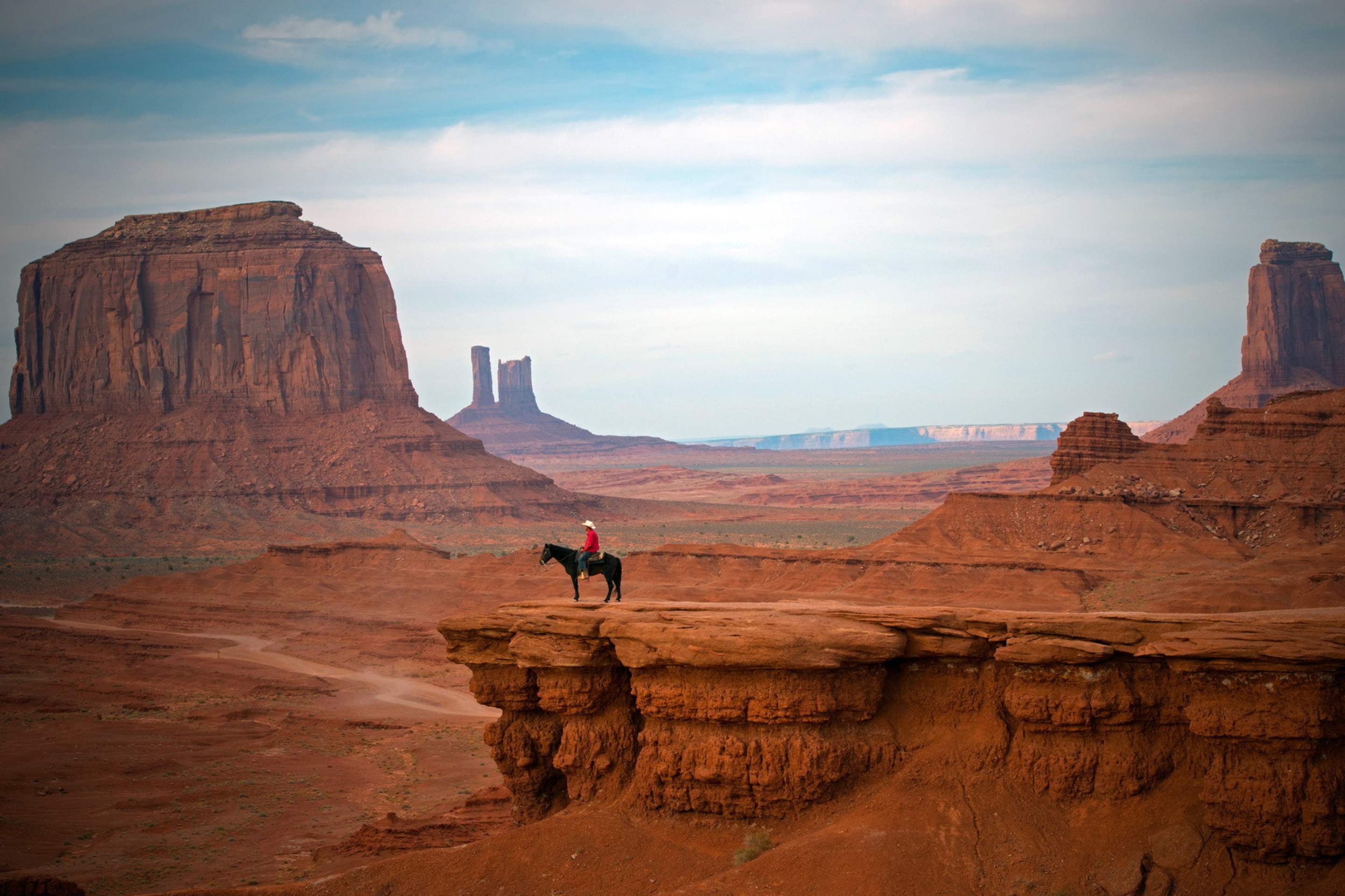 Das Horse Rider In Canyon Wallpaper 2880x1920