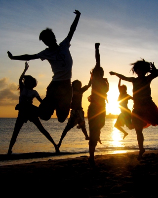 Dancing At Sunset - Obrázkek zdarma pro Nokia C6