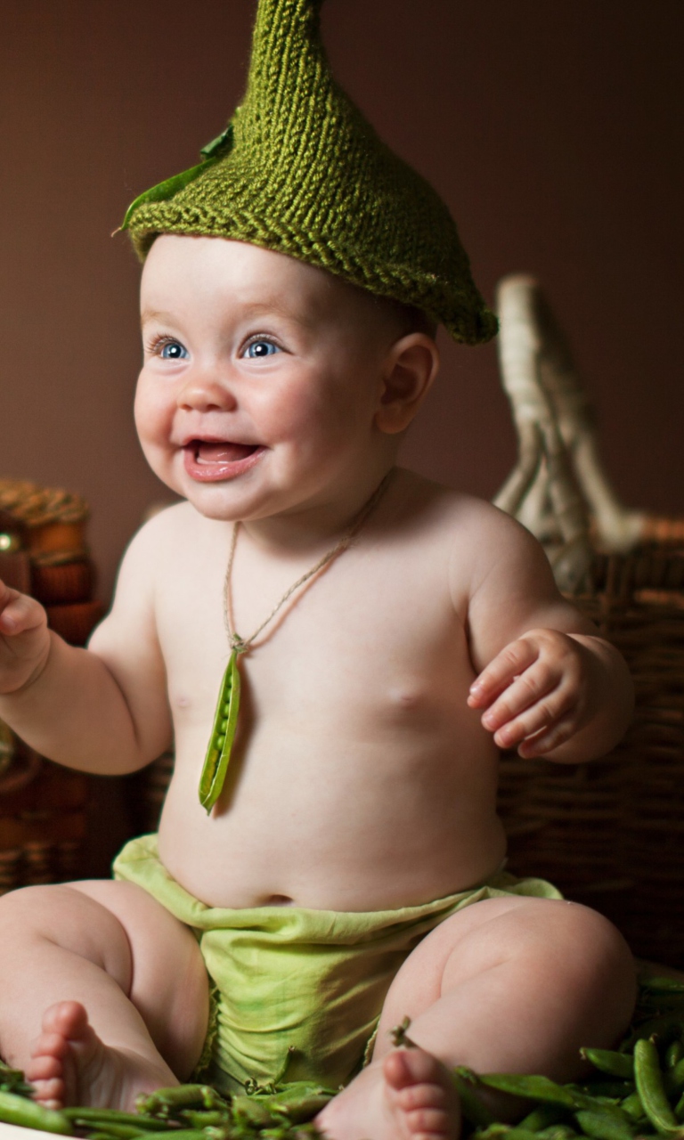 Happy Baby Green Peas wallpaper 768x1280