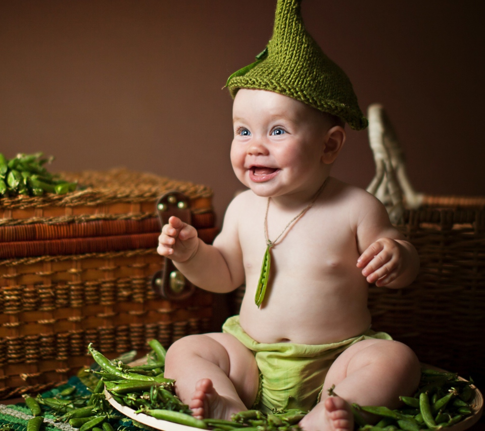 Fondo de pantalla Happy Baby Green Peas 960x854