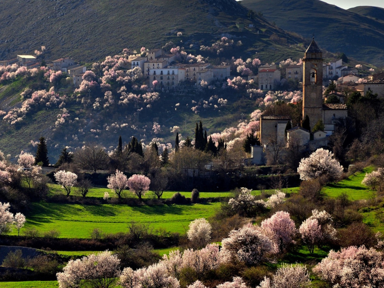 Fondo de pantalla Spring In Italy 1280x960