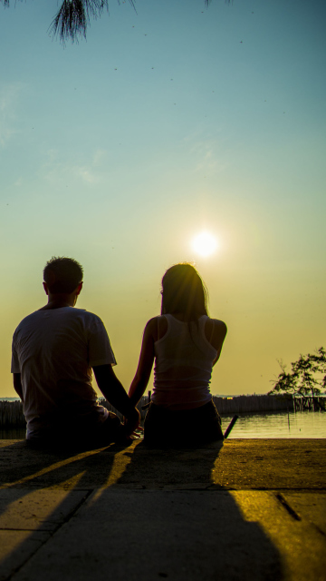 Sfondi Romance At Sunset 360x640