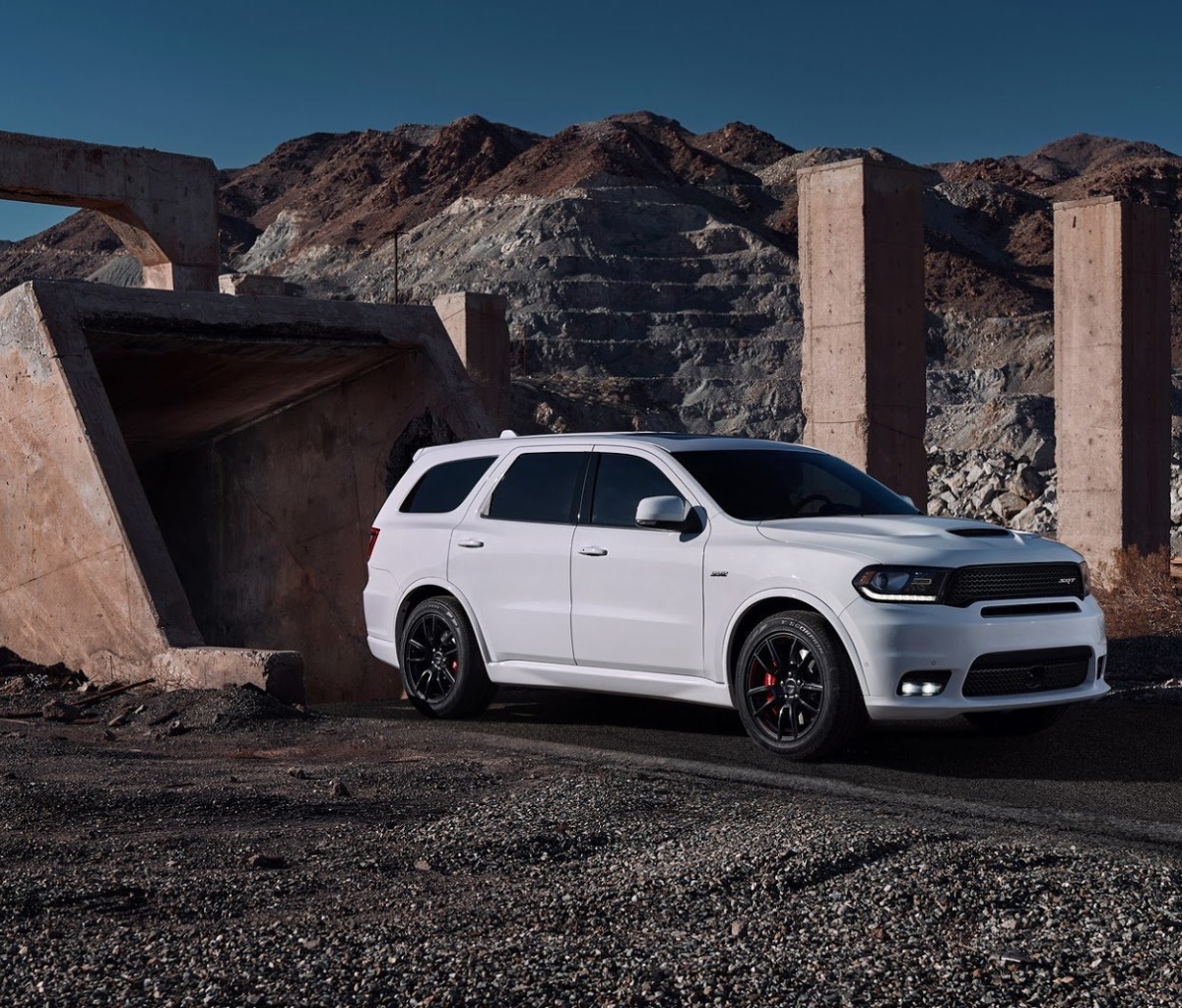 Fondo de pantalla Dodge Durango SRT 1200x1024