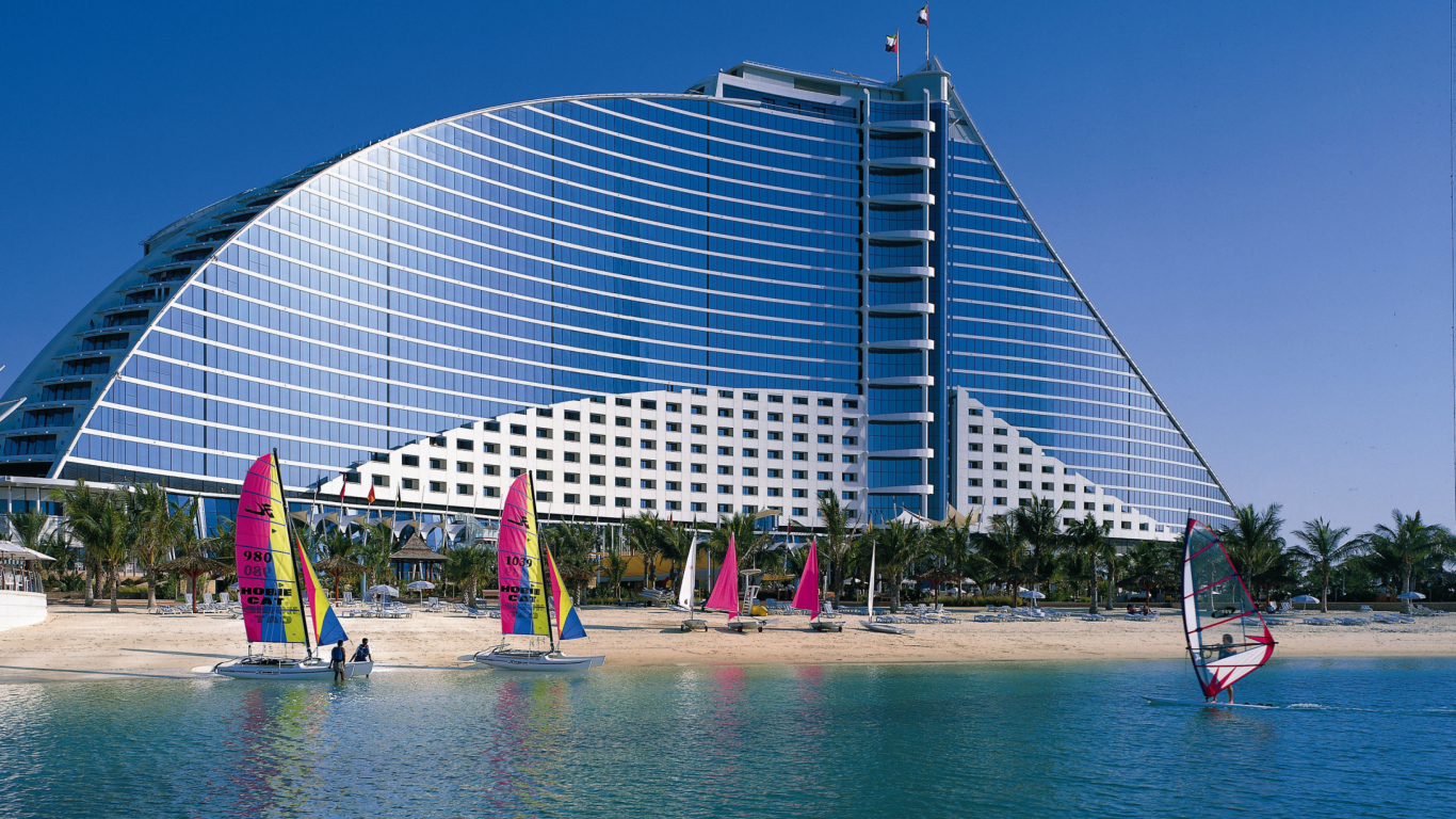 Jumeirah Beach Dubai Hotel wallpaper 1366x768