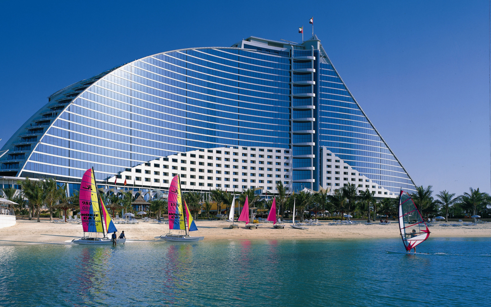 Fondo de pantalla Jumeirah Beach Dubai Hotel 1680x1050