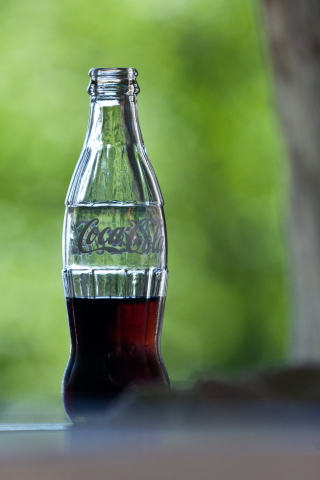 Обои Coca-Cola Bottle 320x480