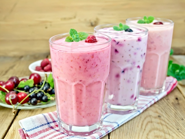 Das Refreshing homemade raspberry smoothie Wallpaper 640x480