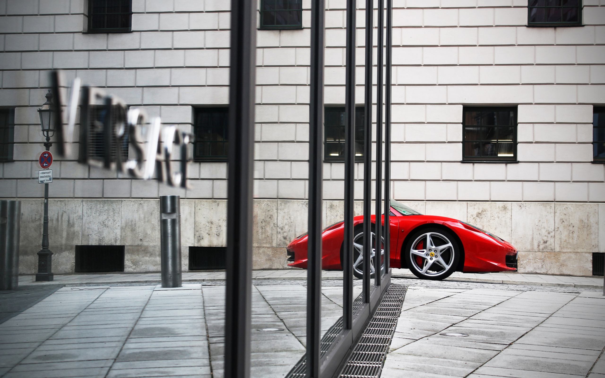 Screenshot №1 pro téma Red Ferrari 458 Italia 2560x1600