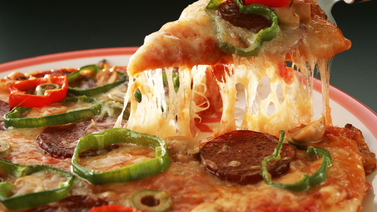 Das Slice of Pizza Wallpaper 1280x720