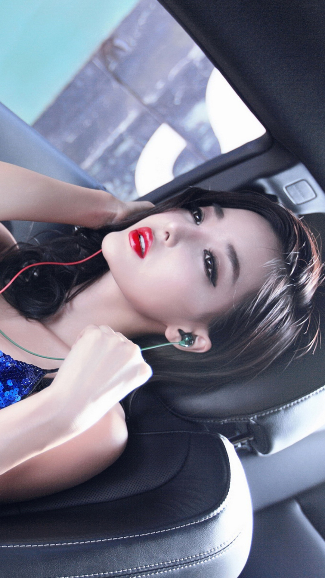 Das Asian Girl in Car Wallpaper 1080x1920