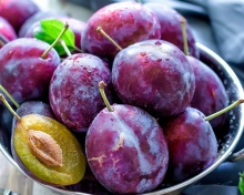 Plums with Vitamins wallpaper 220x176