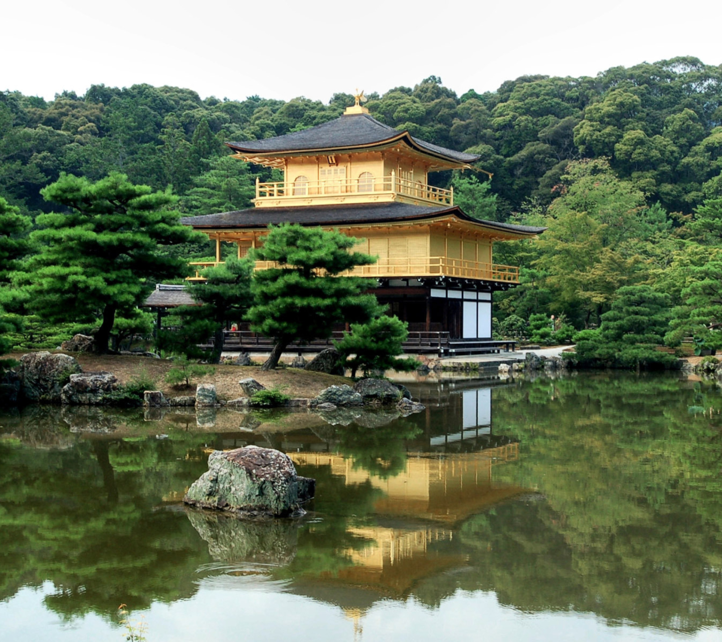 Fondo de pantalla House On River In Japan 1440x1280