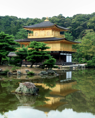 Kostenloses House On River In Japan Wallpaper für 320x480