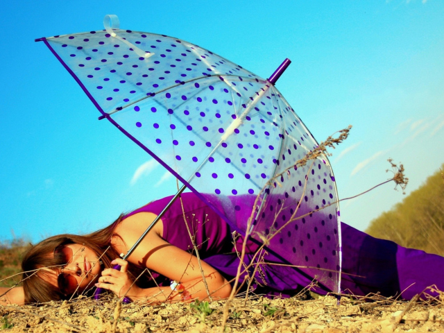Das Girl Under Umbrella Wallpaper 640x480