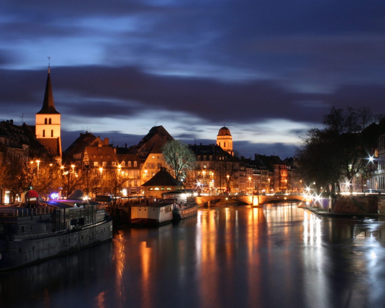 Screenshot №1 pro téma True Colors Of Strasbourg 1280x1024