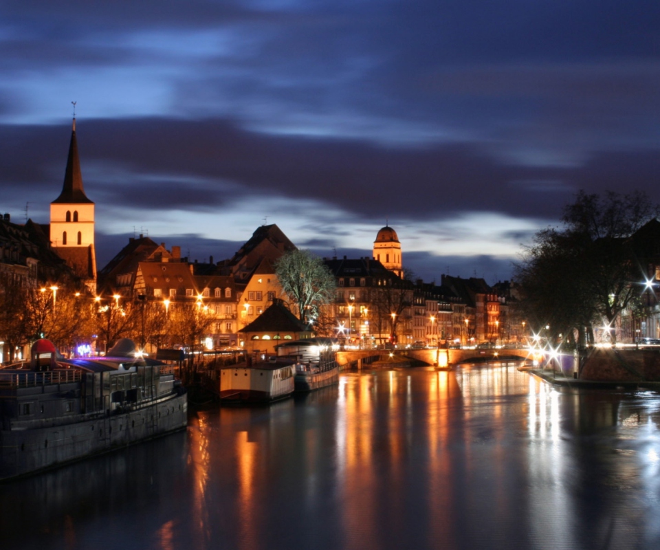 True Colors Of Strasbourg screenshot #1 960x800