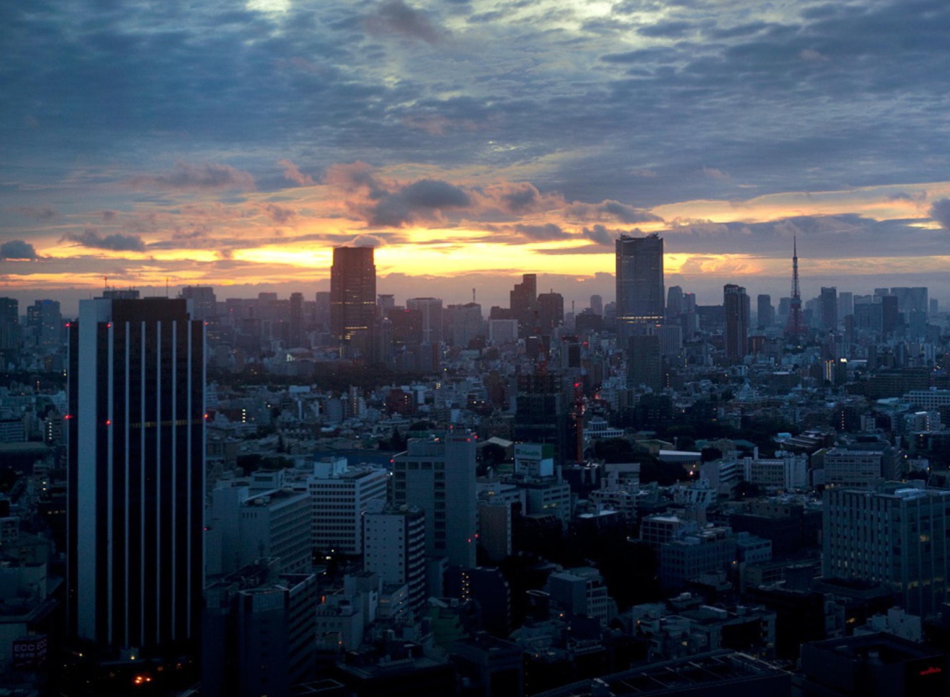 Tokyo Sky wallpaper 1920x1408