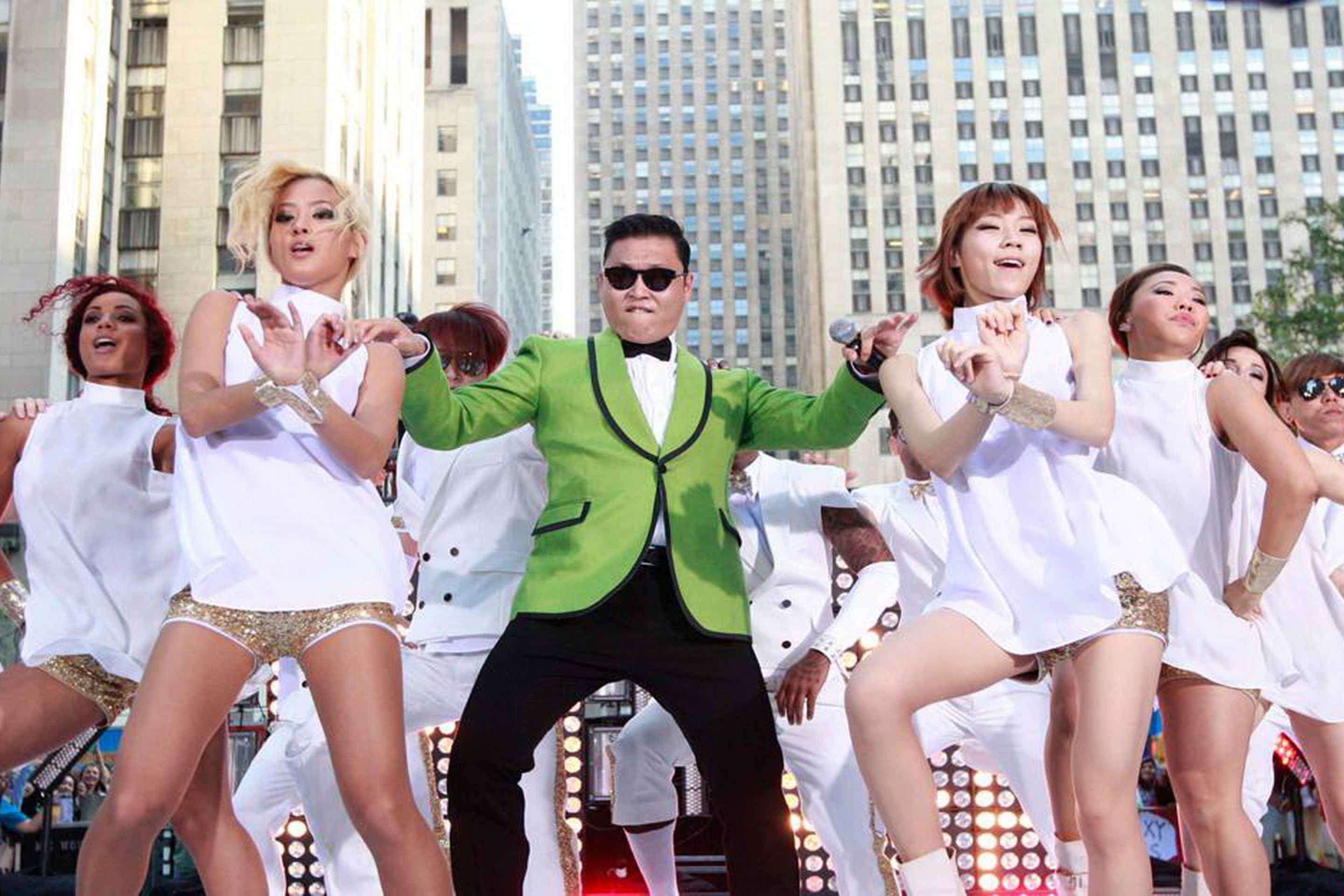 Screenshot №1 pro téma Psy - Gangnam Style 2880x1920