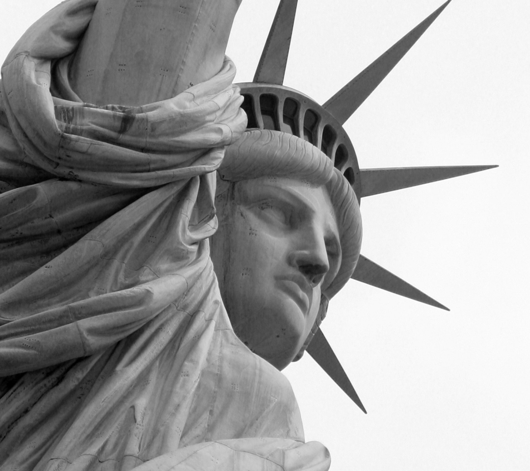 Sfondi Statue Of Liberty Closeup 1080x960