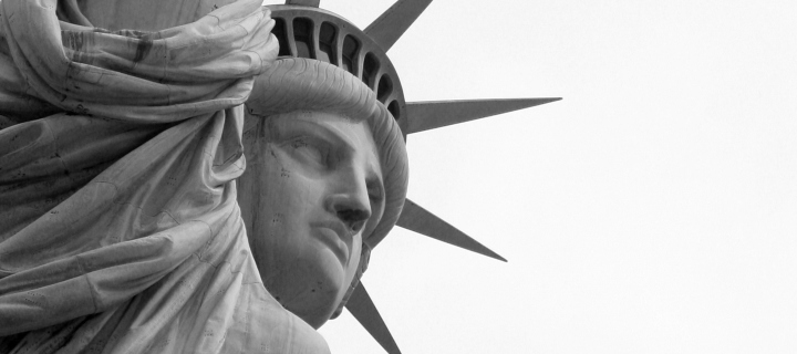 Statue Of Liberty Closeup wallpaper 720x320