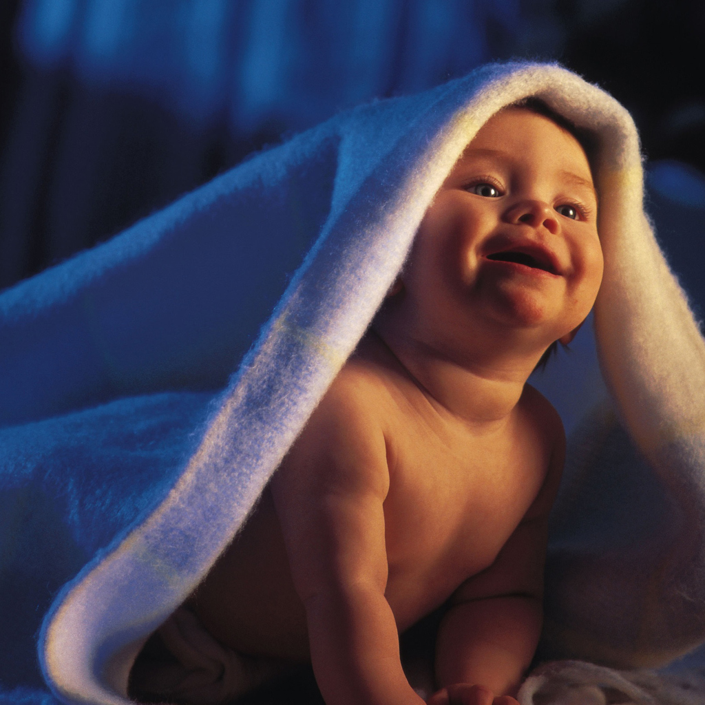 Smiling Baby wallpaper 1024x1024