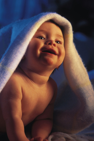 Das Smiling Baby Wallpaper 320x480