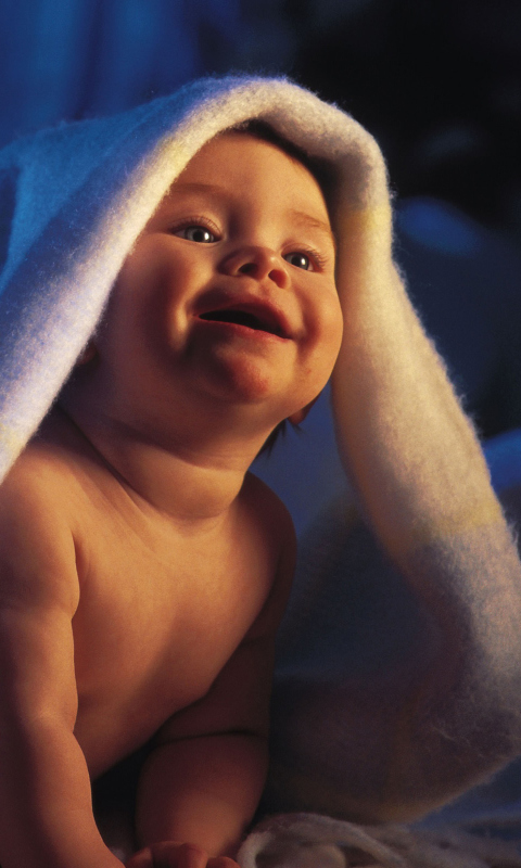 Smiling Baby wallpaper 480x800