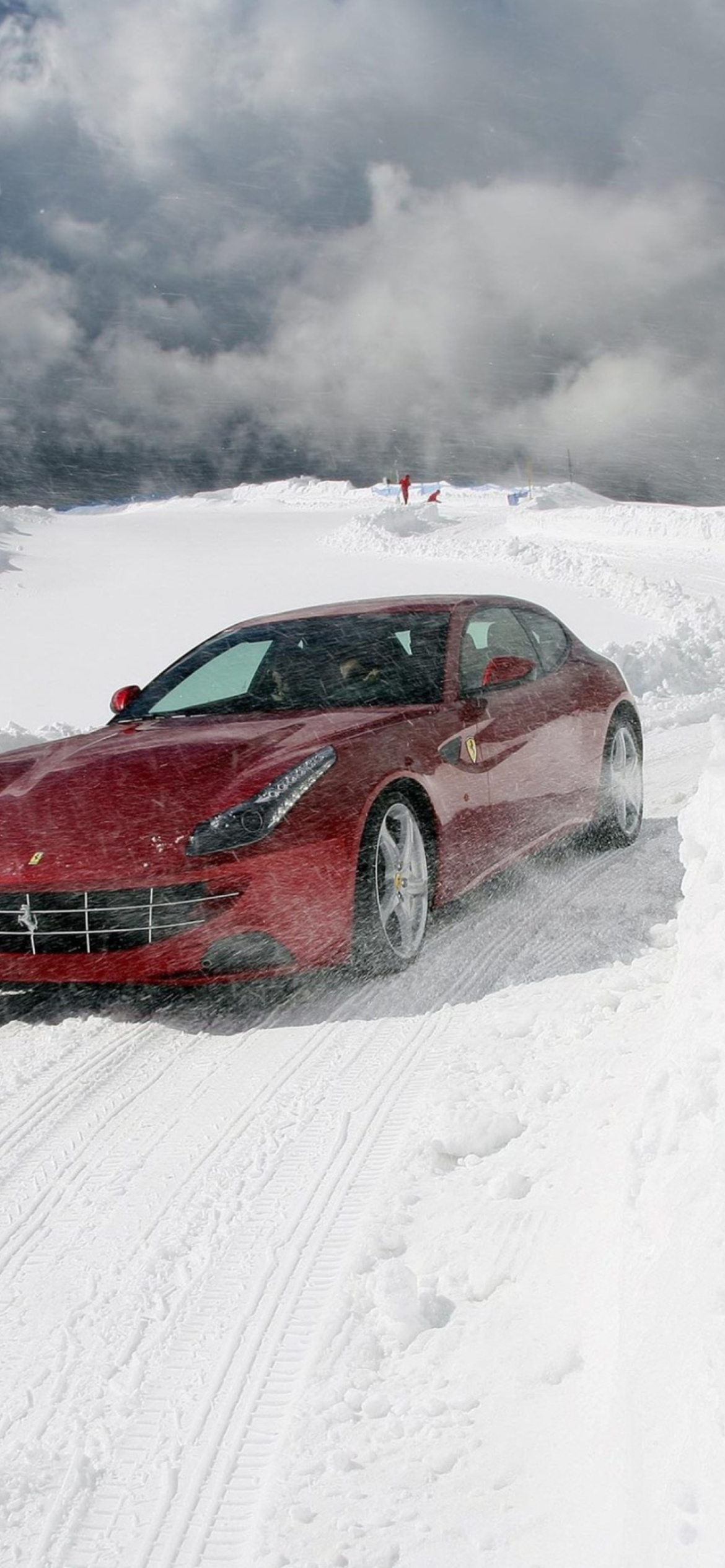 Ferrari In Winter screenshot #1 1170x2532