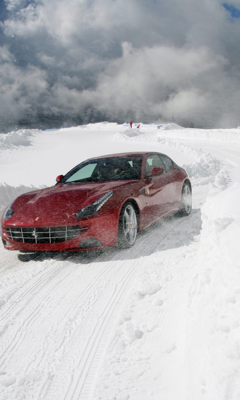 Fondo de pantalla Ferrari In Winter 480x800